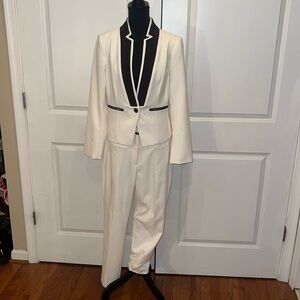 Two pc suit New York & Co brand new